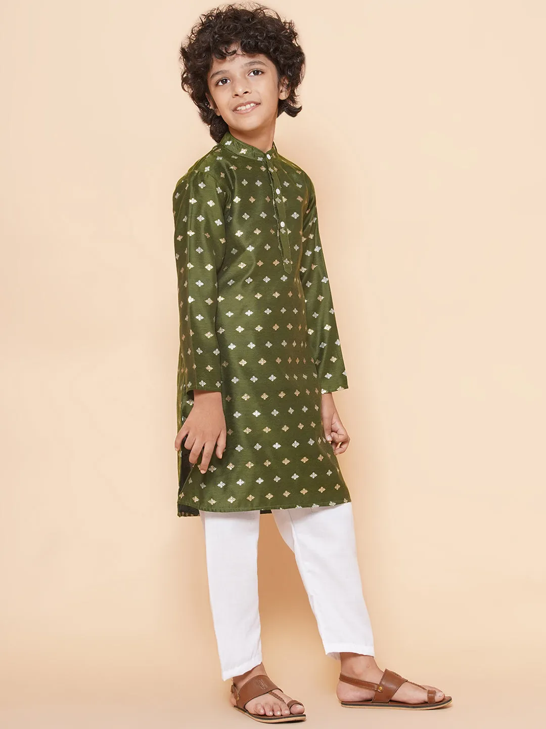 Boys Green Self Design Booti Kurta with Pyjamas