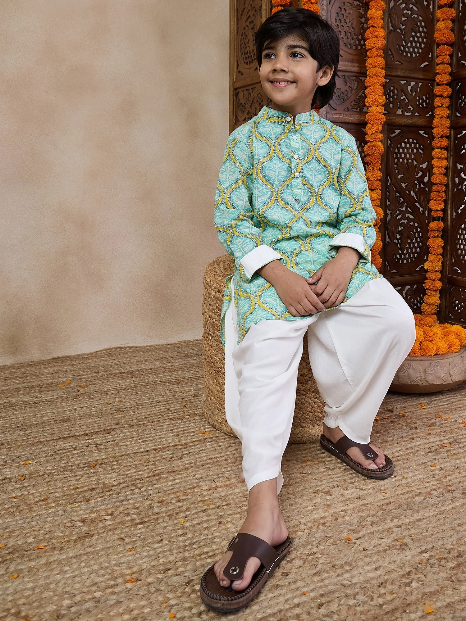 Boys Mandarin Collar Floral Printed Regular Kurta With Salwar