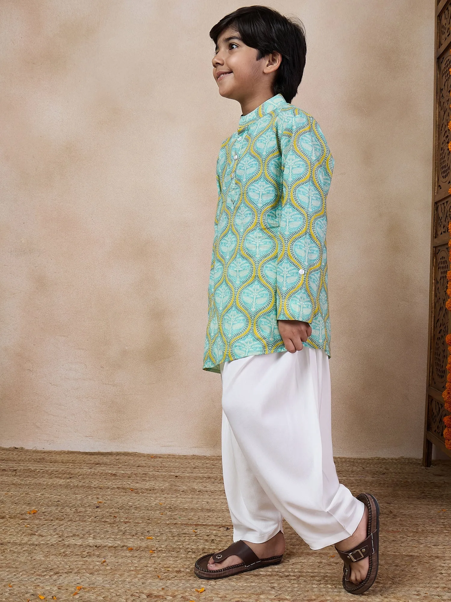 Boys Mandarin Collar Floral Printed Regular Kurta With Salwar