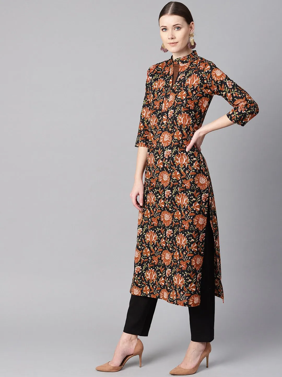 Floral Printed 3/4Th Sleeve A-Line Kurta With Solid Black Pants