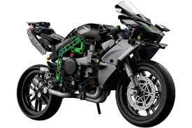 LEGO Technic Kawasaki Ninja H2R Motorcycle