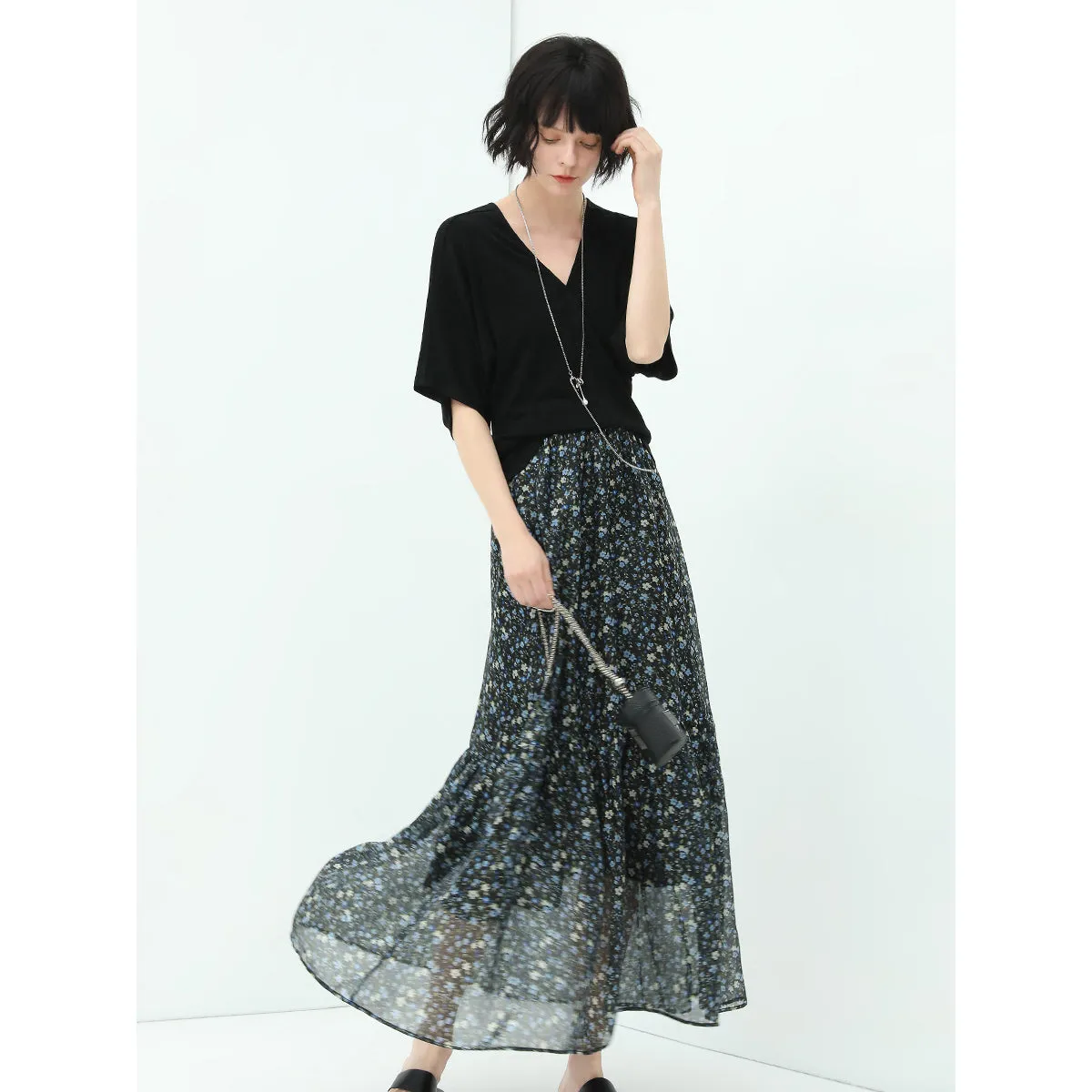 Summery Floral A Line Pleated Black Midi Skirt