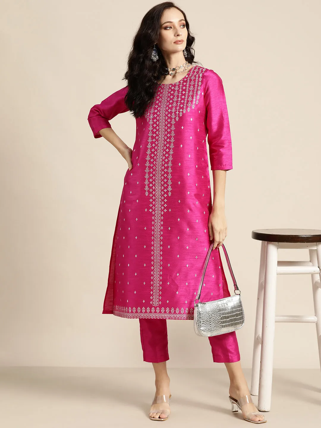 Women Fuchsia Mukaish Work Kurta With Pencil Pants