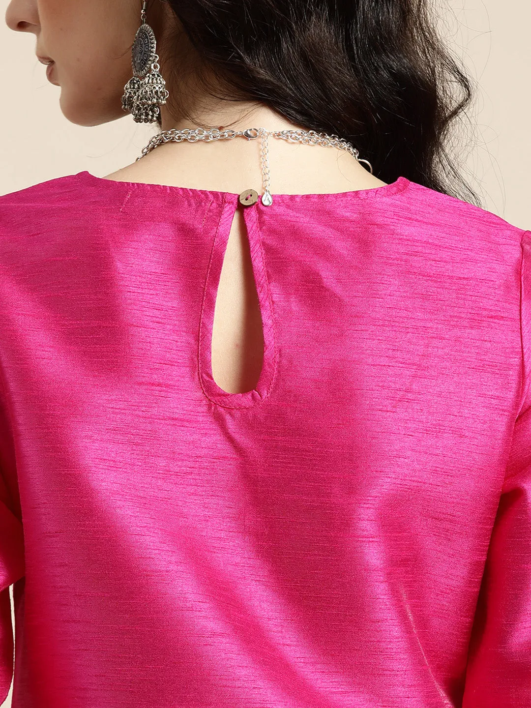 Women Fuchsia Mukaish Work Kurta With Pencil Pants