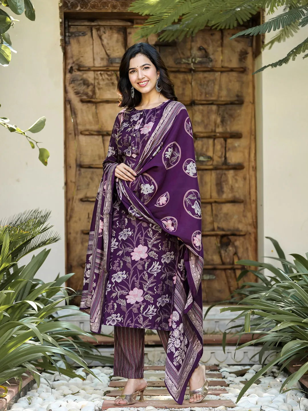 Women Purple Chanderi Silk Kurta Set With Dupatta